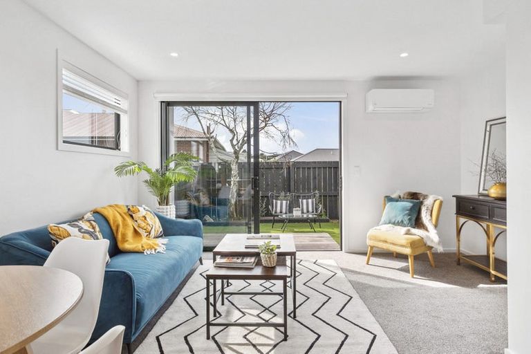 Photo of property in 67c Royal Crescent, Saint Kilda, Dunedin, 9012