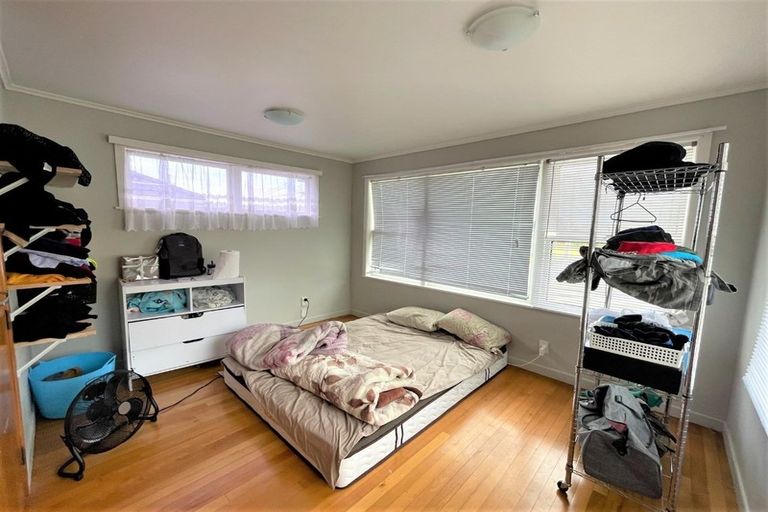 Photo of property in 9 Malcolm Place, Mangere East, Auckland, 2024