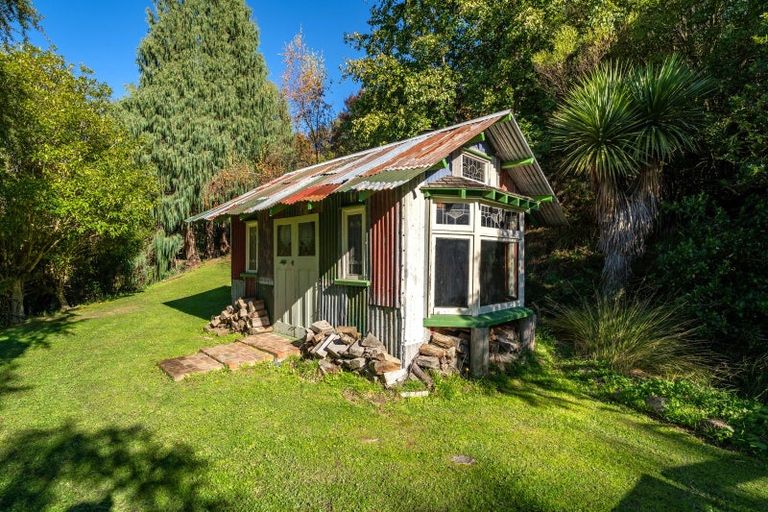 Photo of property in 89 Totara View Road, Wakefield, 7095