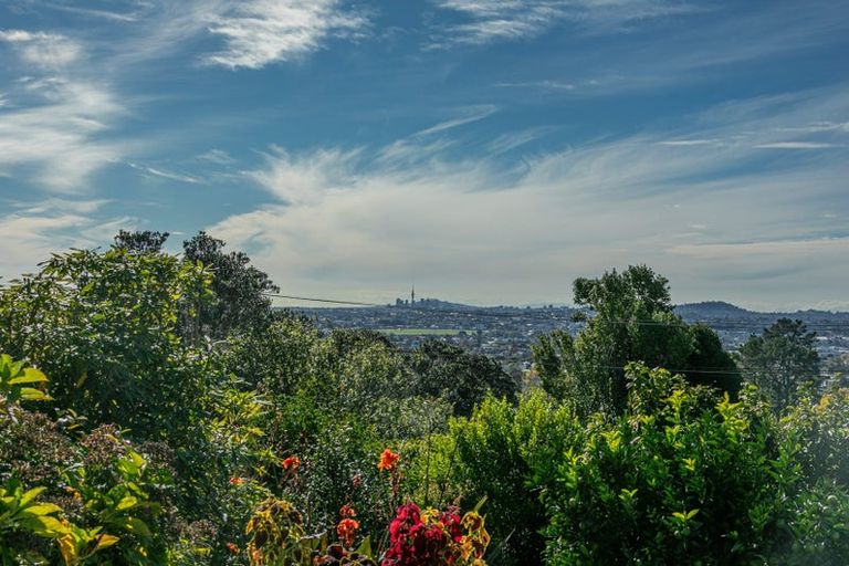 Photo of property in 71 Pleasant Road, Glen Eden, Auckland, 0602