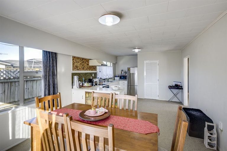 Photo of property in 24 Kent Terrace, Taradale, Napier, 4112
