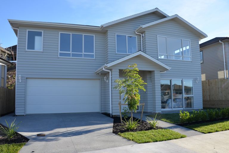 Photo of property in 98 Godfrey Drive, Orewa, 0931