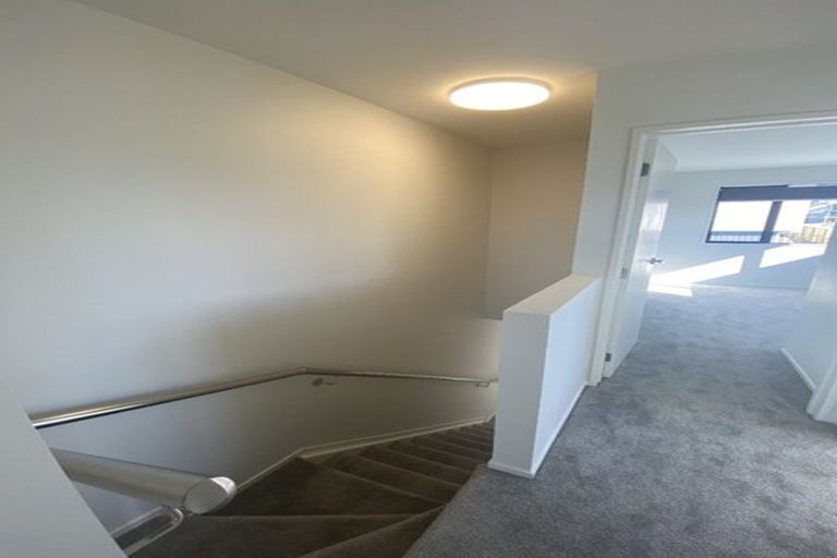 Photo of property in 1/39 Renata Crescent, Te Atatu Peninsula, Auckland, 0610