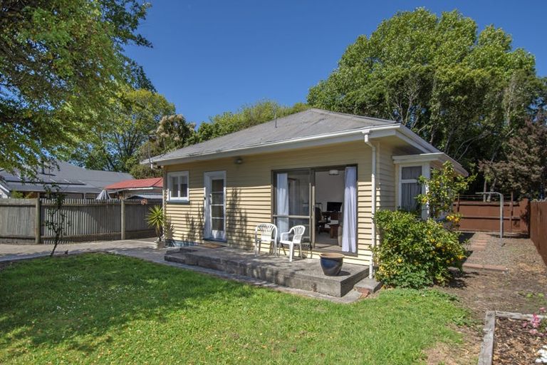Photo of property in 53 Thackeray Place, Waltham, Christchurch, 8023