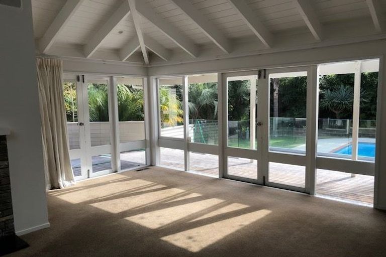 Photo of property in 5 Ringwood Street, Torbay, Auckland, 0630