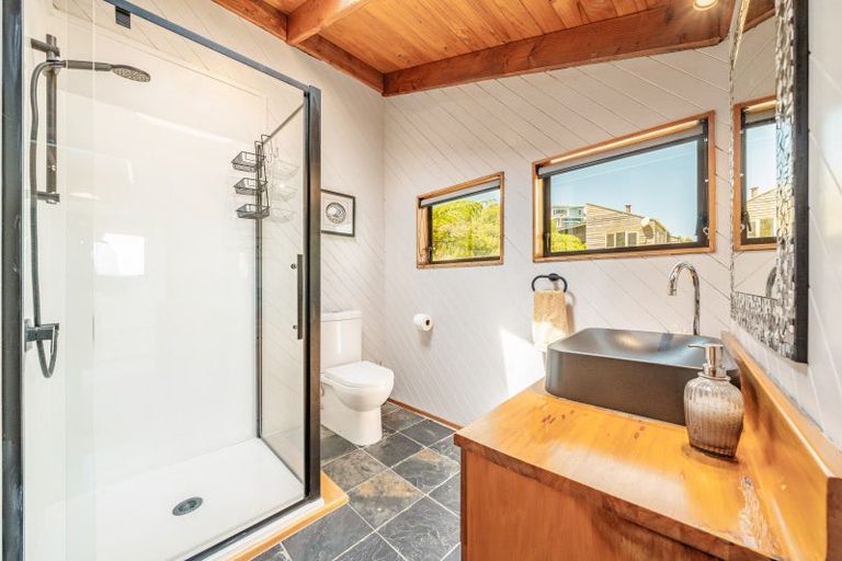 Photo of property in 99 Motuhara Road, Plimmerton, Porirua, 5026