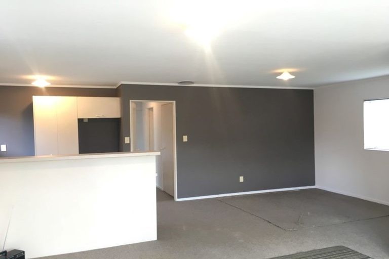 Photo of property in 10a Simpson Road, Ranui, Auckland, 0612