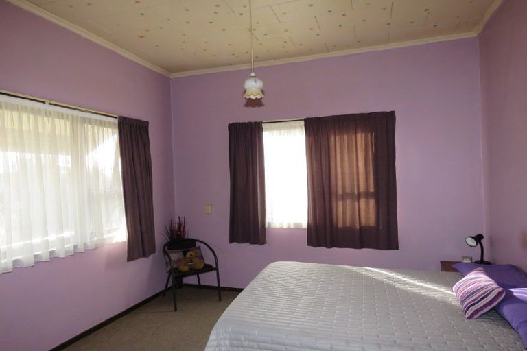 Photo of property in 131 Queen Street, Westport, 7825