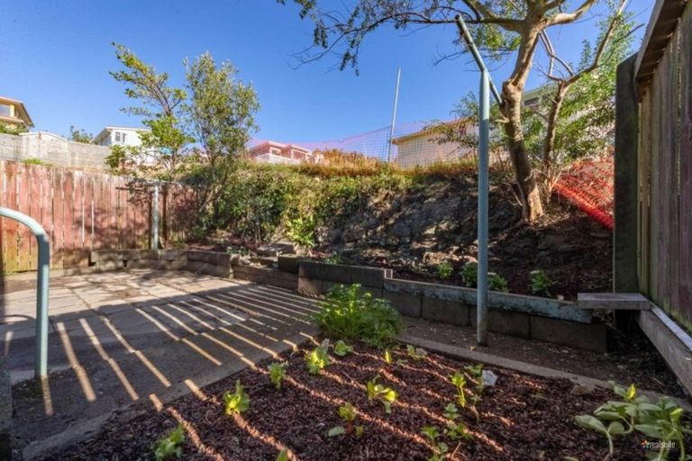 Photo of property in 2/3 Vella Street, Titahi Bay, Porirua, 5022