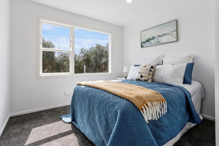 Photo of property in 4202a/2 Great North Road, Glendene, Auckland, 0602