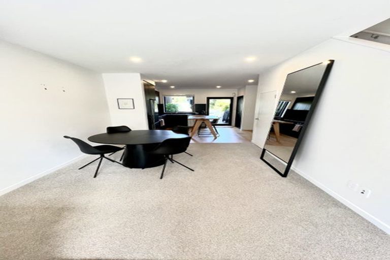 Photo of property in 37 Rua Kai Way, Brooklyn, Wellington, 6021