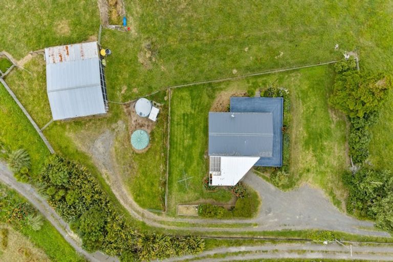 Photo of property in 331 South Head Road, South Head, Helensville, 0874