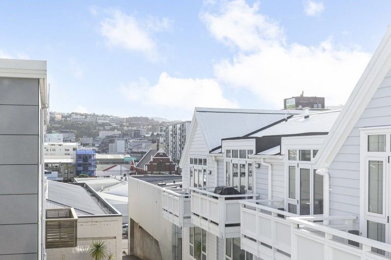 Photo of property in Pirie Street Townhouses, 32/35u Pirie Street, Mount Victoria, Wellington, 6011