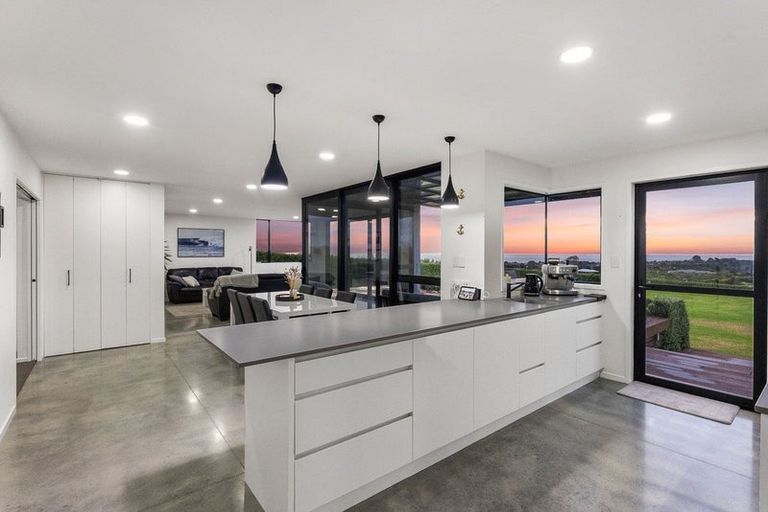 Photo of property in 1 Ekuarangi Place, Kaitake, New Plymouth, 4374