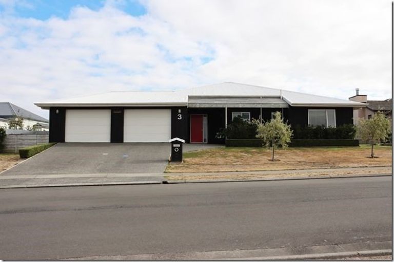 Photo of property in 3 Highgrove Place, Waipukurau, 4200