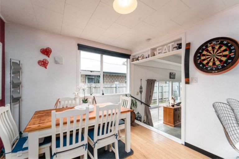 Photo of property in 10 Udy Street, Greytown, 5712