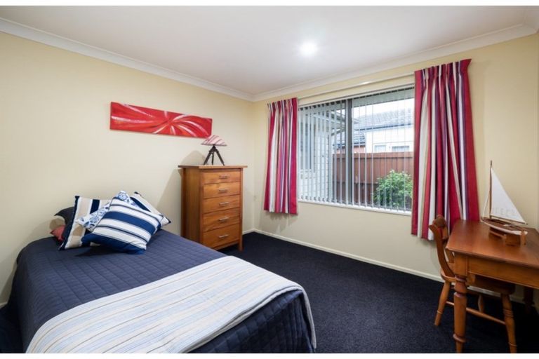 Photo of property in 31 Coppinger Terrace, Aidanfield, Christchurch, 8025