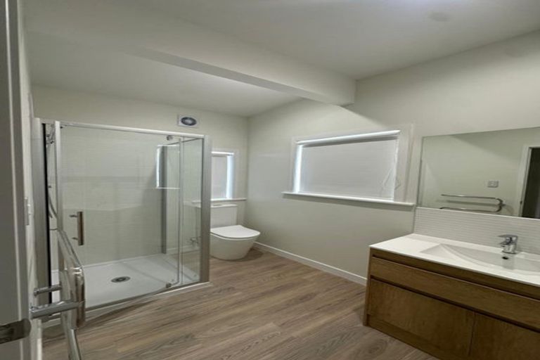 Photo of property in 2 Nikau Street, New Lynn, Auckland, 0600