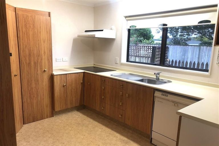 Photo of property in 96 Kapanui Road, Waikanae, 5036