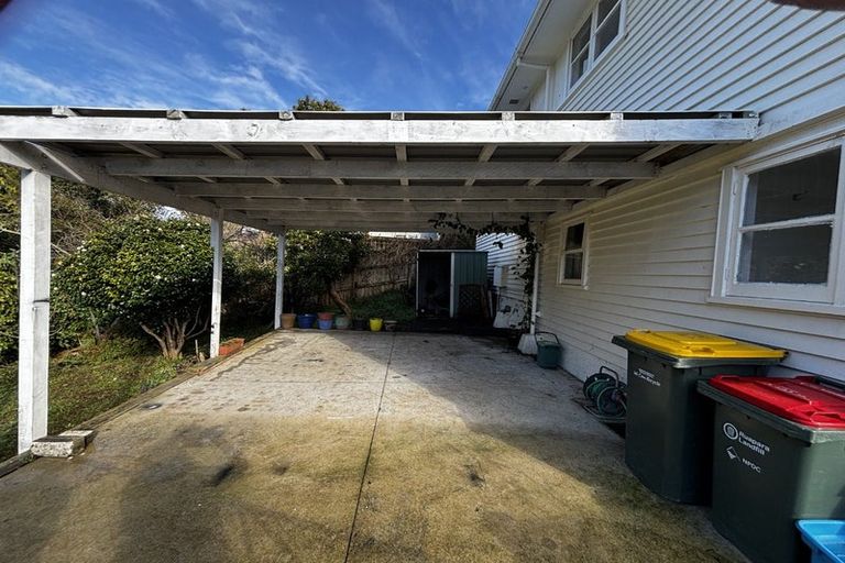 Photo of property in 22 Banks Street, Marfell, New Plymouth, 4310