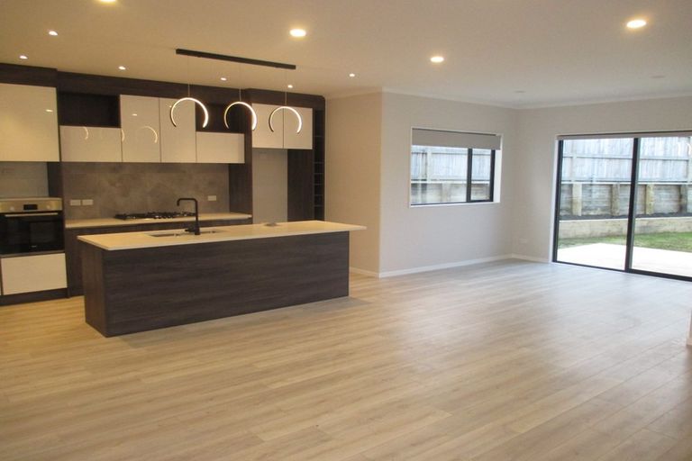 Photo of property in 11 Waireka Road, Rototuna North, Hamilton, 3210