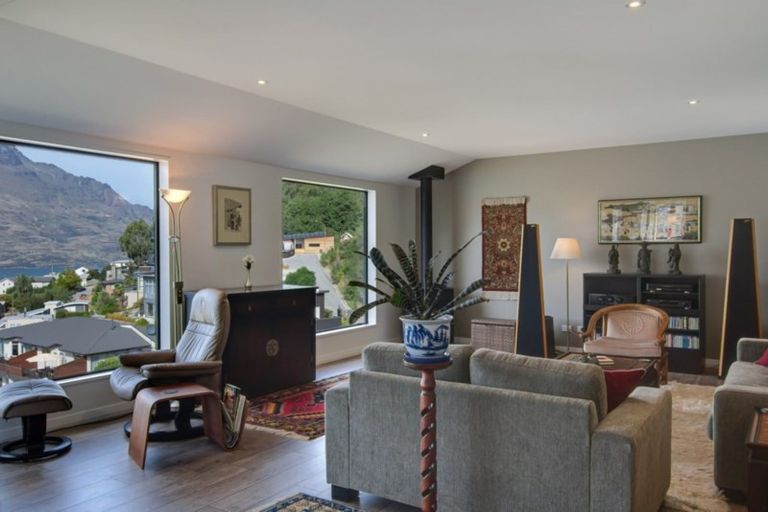 Photo of property in 3 Conifer Lane, Queenstown, 9300