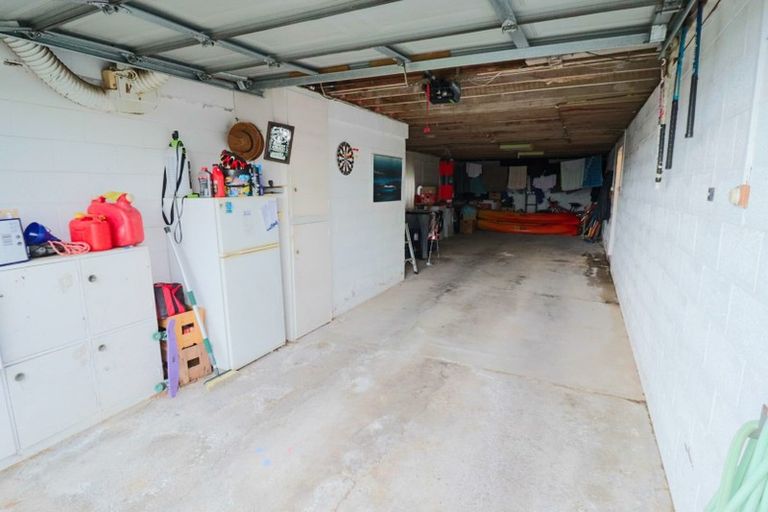 Photo of property in 3 Hepper Street, New Lynn, Auckland, 0600