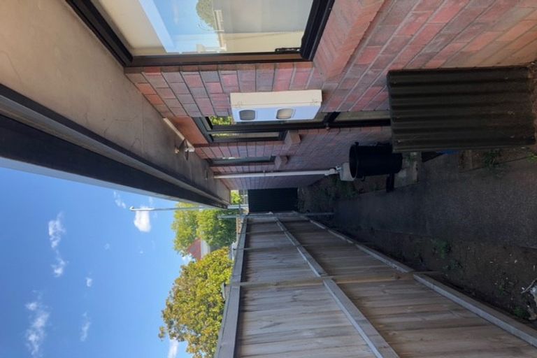 Photo of property in 12 Albert Street, Pukekohe, 2120