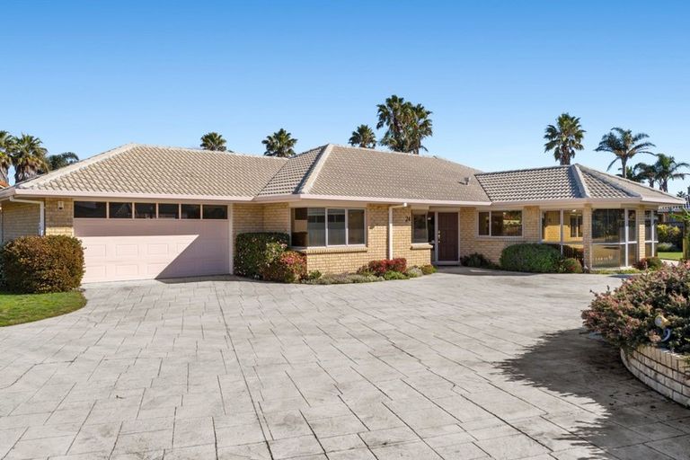 Photo of property in 24 Santa Monica Drive, Papamoa Beach, Papamoa, 3118