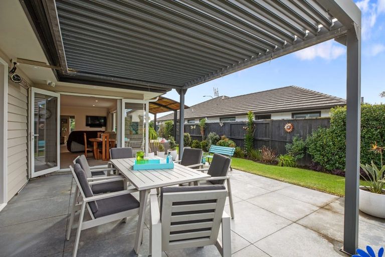 Photo of property in 77 Sandhurst Drive, Papamoa Beach, Papamoa, 3118