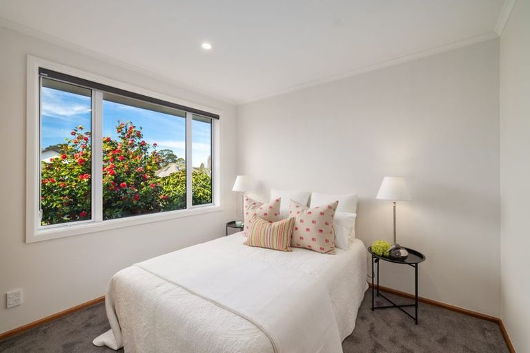 Photo of property in 73 Grahams Road, Burnside, Christchurch, 8041