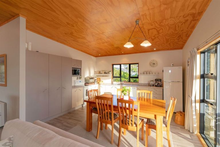 Photo of property in 28 Kent Avenue, Waitarere Beach, Levin, 5510