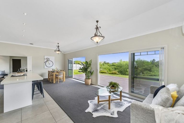 Photo of property in 162 Saint James Drive, Huntington, Hamilton, 3210