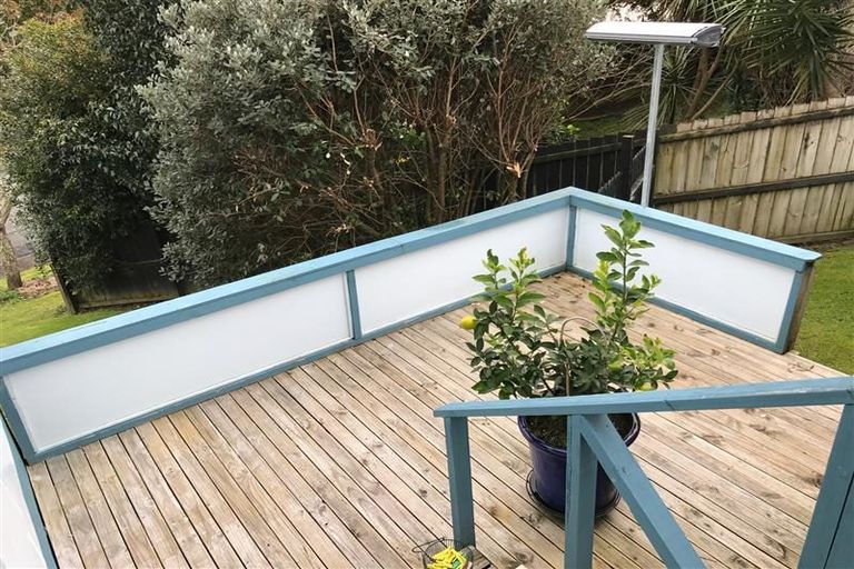 Photo of property in 3 Jarrah Place, Massey, Auckland, 0614