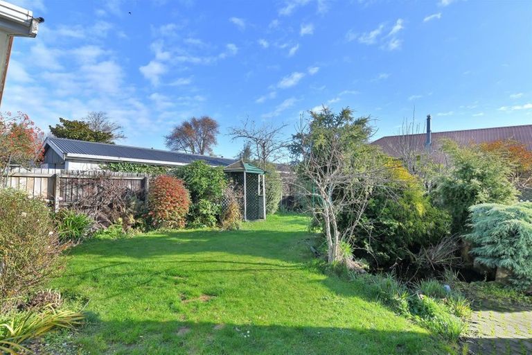 Photo of property in 8 Opal Place, Casebrook, Christchurch, 8051
