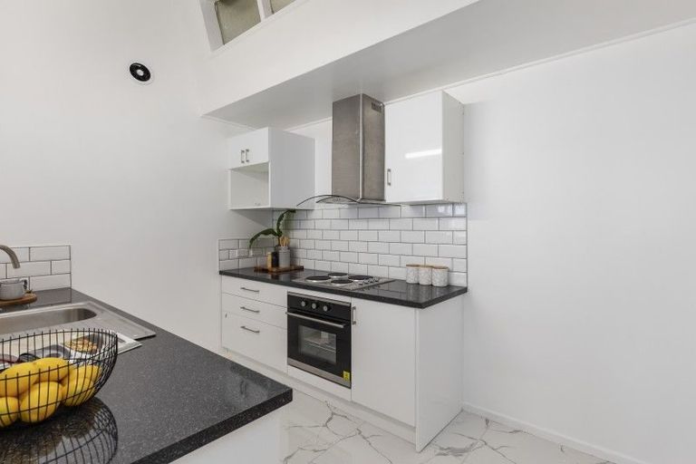 Photo of property in 35 Hanson Grove, Stokes Valley, Lower Hutt, 5019