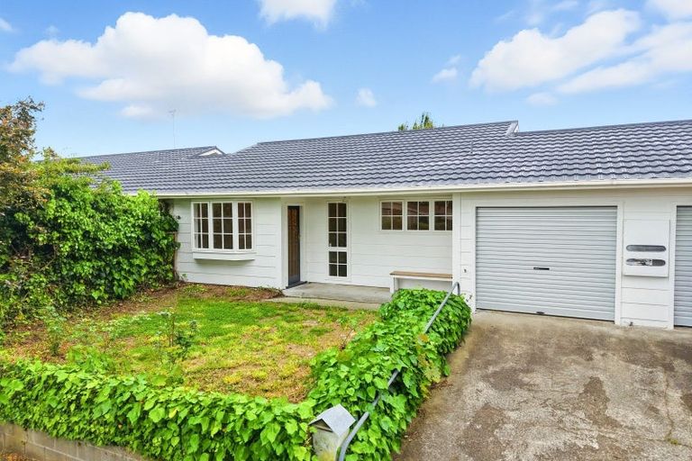 Photo of property in 6a Peakes Road, Saint Johns Hill, Whanganui, 4501