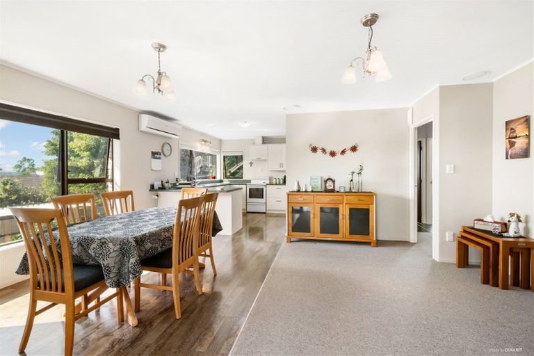 Photo of property in 12 Sheralee Place, Bucklands Beach, Auckland, 2014