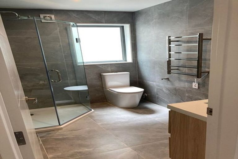 Photo of property in 7 Skua Road, Hobsonville, Auckland, 0616