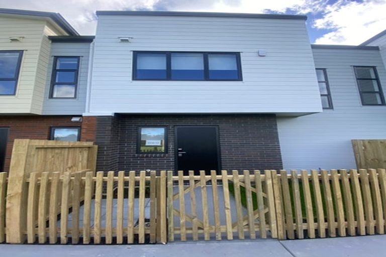 Photo of property in 13/35 Young Crescent, Drury, 2113