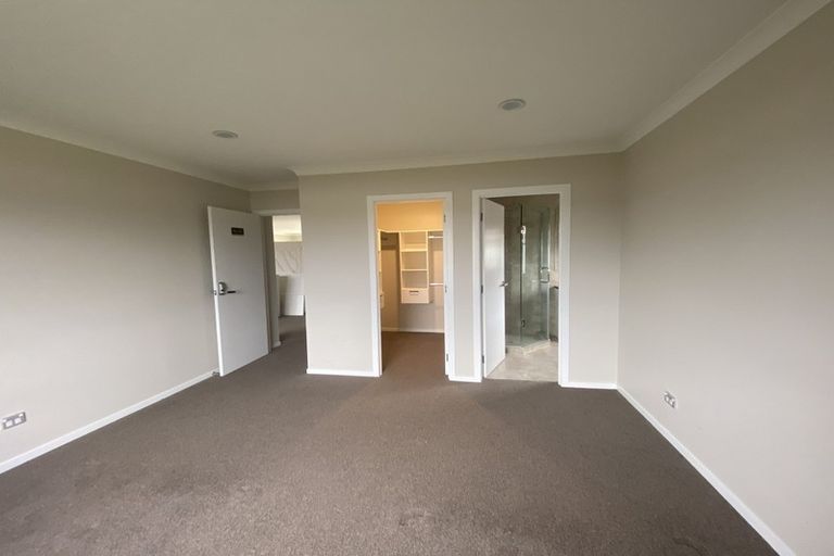 Photo of property in 9 Iwinuku Court, Wattle Downs, Auckland, 2103