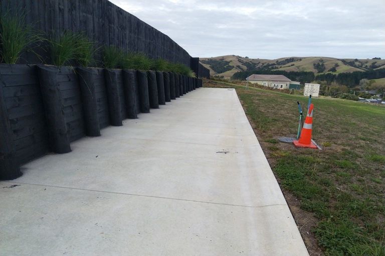 Photo of property in 4a Forlong Rise, Helensville, 0800