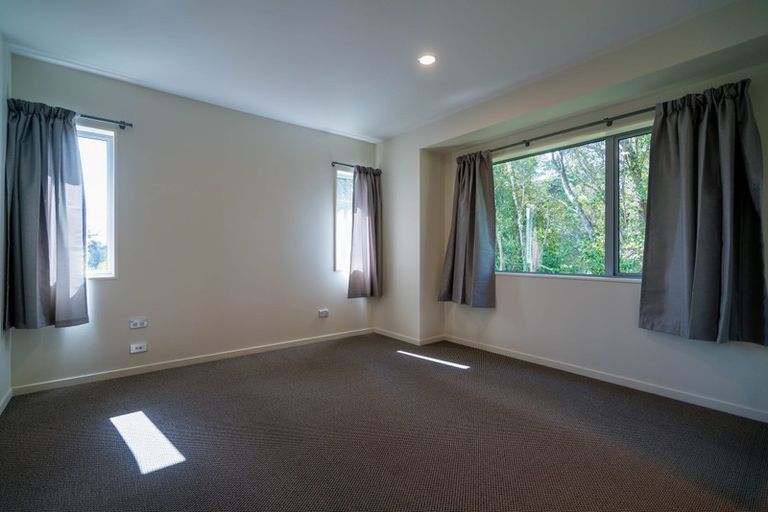 Photo of property in 52a Ennis Avenue, Pakuranga Heights, Auckland, 2010