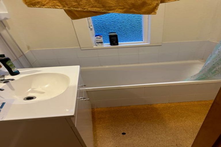 Photo of property in 136 Peel Street, Westport, 7825