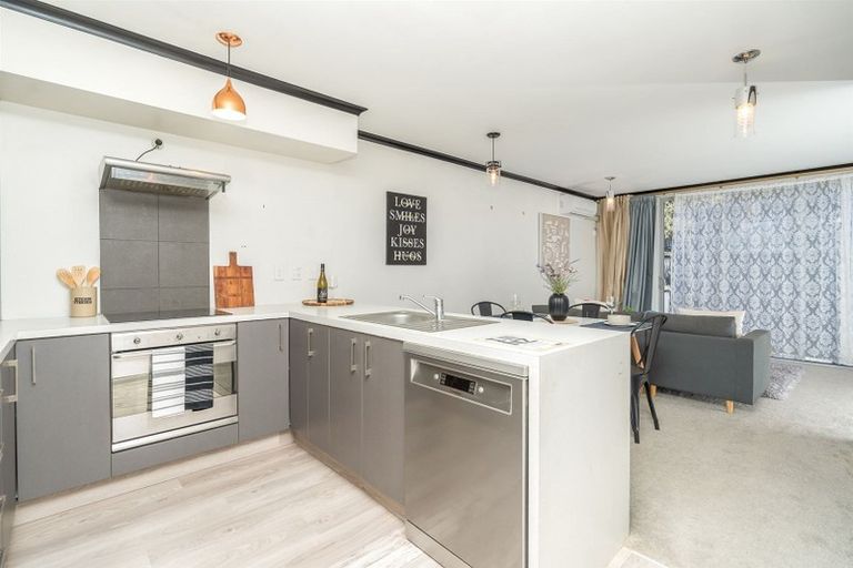 Photo of property in 9h Denver Place, Hamilton East, Hamilton, 3216