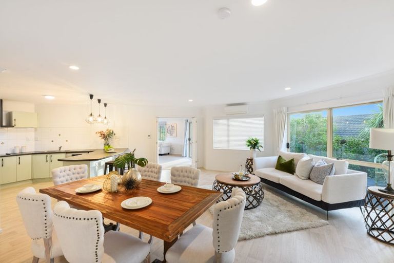 Photo of property in 17 Gendo Avenue, Henderson, Auckland, 0612