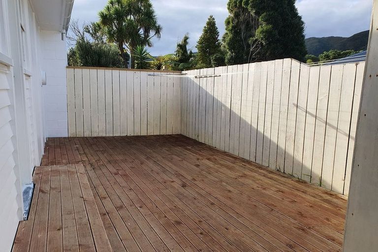 Photo of property in 21b Russell Street, Waterloo, Lower Hutt, 5011