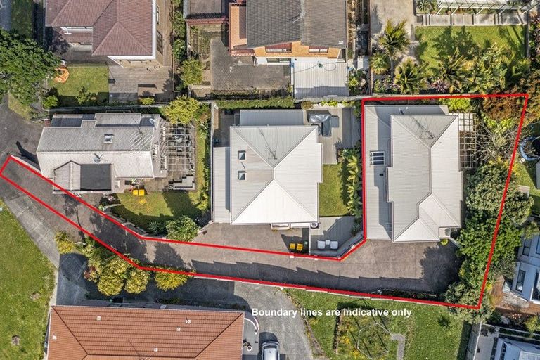 Photo of property in 3/24 Wernham Place, Northcote, Auckland, 0626