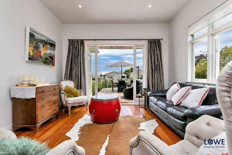 Photo of property in 12 Birkley Road, Bayswater, Auckland, 0622