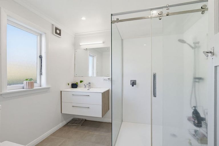 Photo of property in 12 Lyndhurst Street, Takaro, Palmerston North, 4412